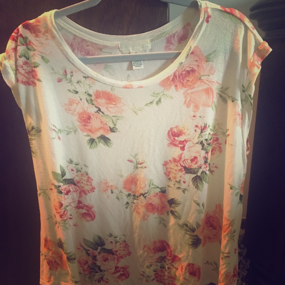 Rosey floral top